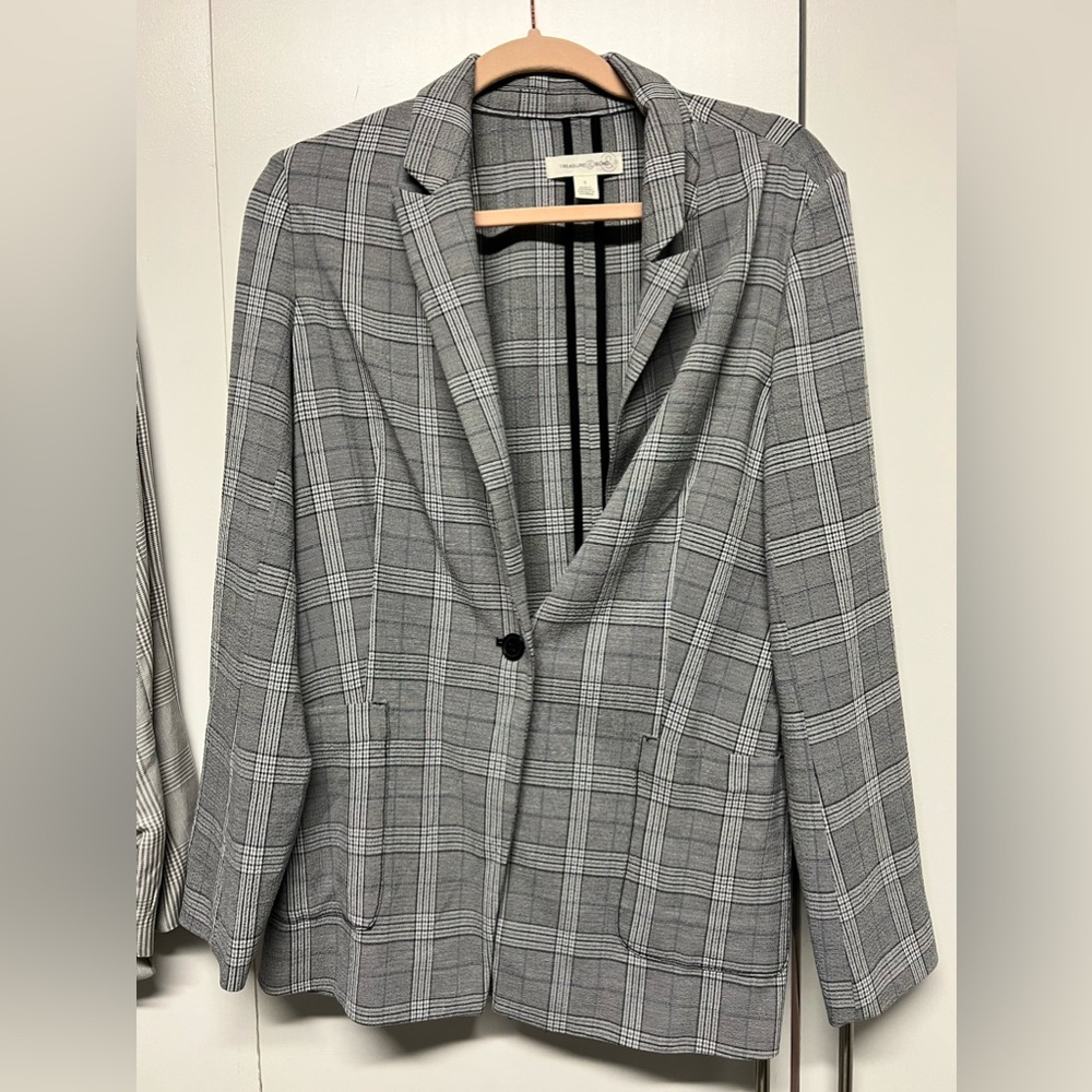 Treasure & Bond Jacket size small